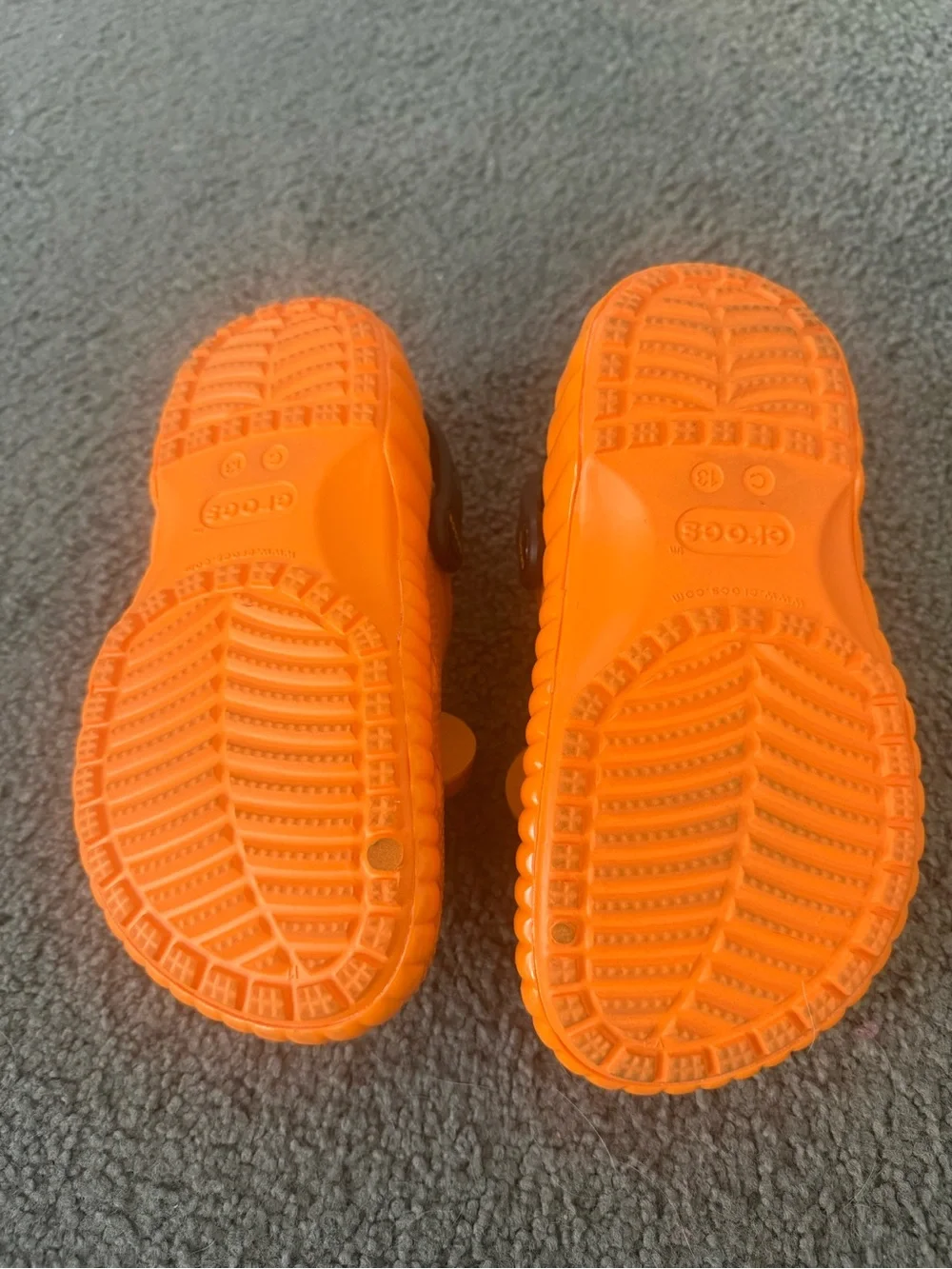 CROCS fun orange